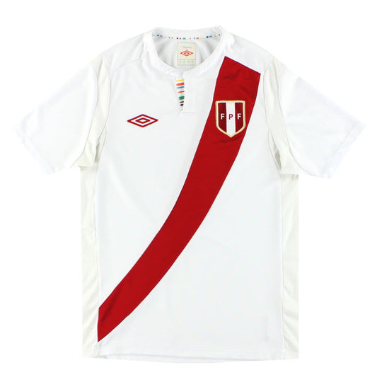 2011-12 Peru Umbro Home Shirt S