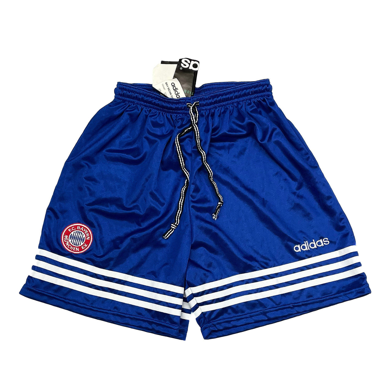 CULT KITS - 1995/97 BAYERN MUNICH BNWT HOME SHORTS (XL) ADIDAS