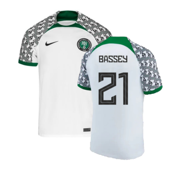 Nigeria 2021-2023 Away Shirt (M) (Excellent) (Bassey 21)